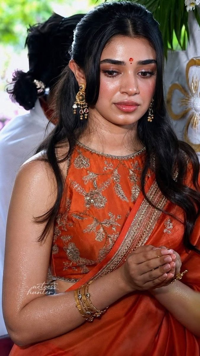 Darshinipyou's tweet photo. kirthi shetty 🥵🌷🩵>>> https://t.co/xnuWtkOP2u