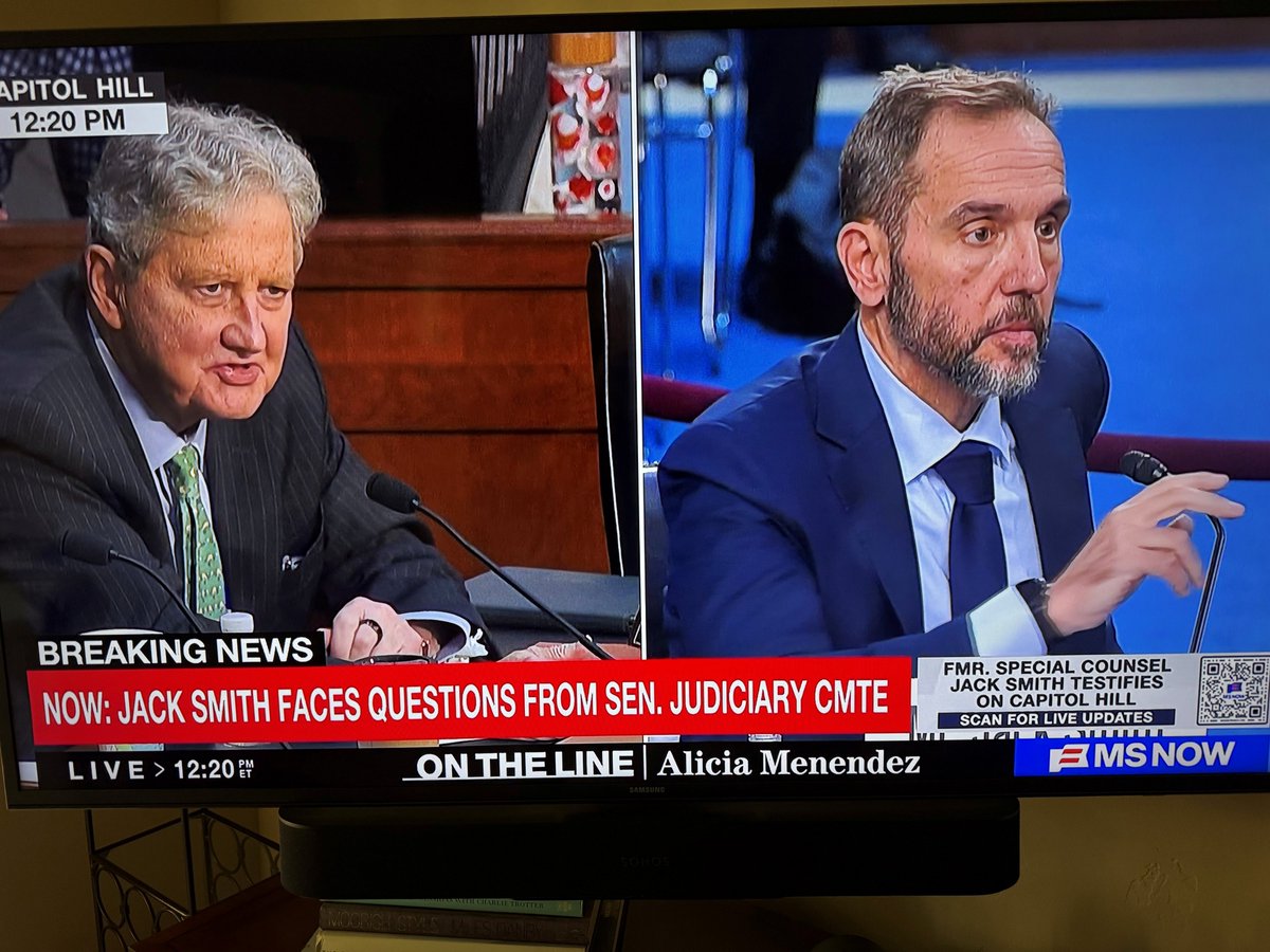 JimLichtman's tweet photo. You don’t need a seat in the US Senate, a law degree, or the black robe of a Supreme Court Justice to know the difference between right and what Donald Trump did on Jan. 6. 
What Republicans need is the courage and commitment to the rule of law...on behalf of ALL of us https://t.co/EcNqv6sAyj