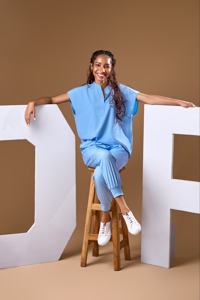 gartha_a's tweet photo. It's official: I'm now a DENTIST! 🦷🎓🥳

Years of hard and God carried me all the way. Thank you to everyone who prayed for me and cheered me on. ❤️

Dr. Agartha Mensah-Twumasi, ready to serve you 🫡✨😁 https://t.co/IXgMB3qC5L