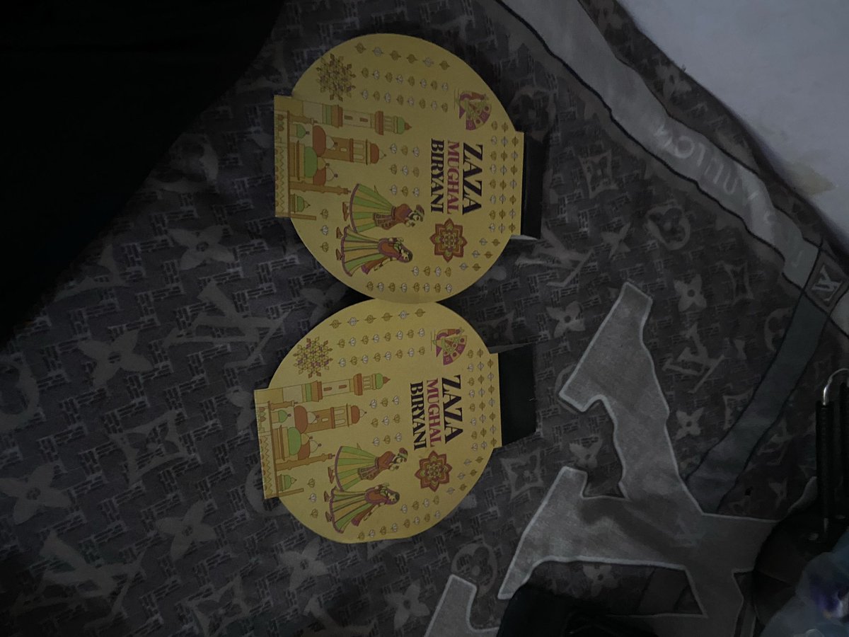 Arun_guptaaa's tweet photo. @SwiggyCares @Swiggy @jagograhakjago fraud By toing order Feom 1881 Dum buryani but they send Zaza biryani https://t.co/uQY6e95nZg