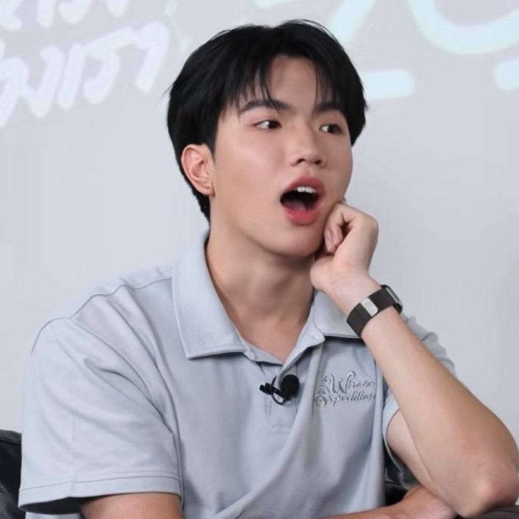 kenkeeno's tweet photo. @dechchhart mana ada aku ompong 🤨 https://t.co/8c1oVoCx59