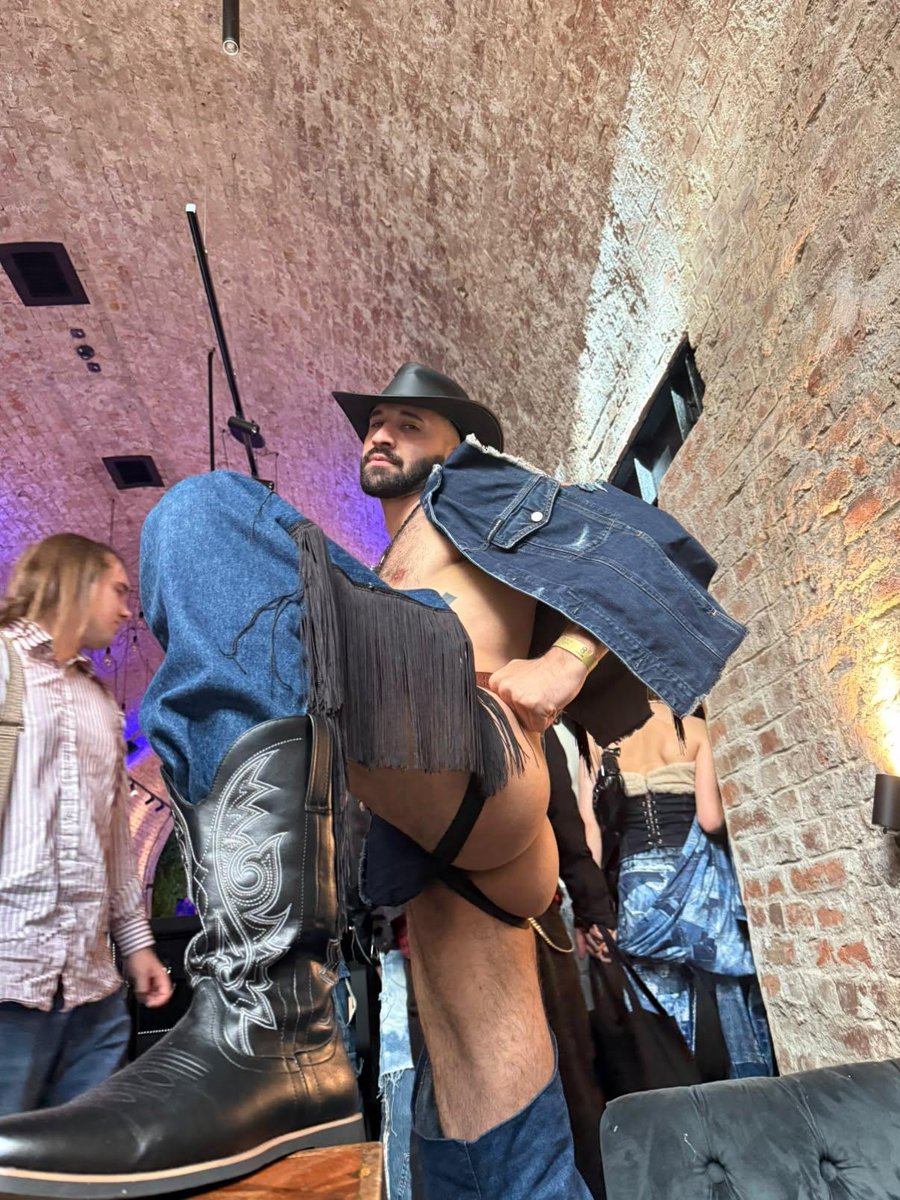 DieselOhDiesel's tweet photo. Warsaw - I had a fun time 🥳🇵🇱 https://t.co/skIzYX1coj
