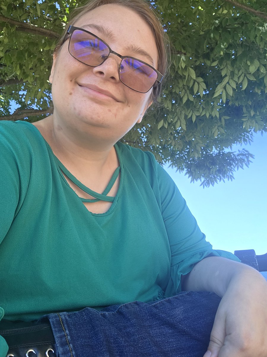 MistressAzra535's tweet photo. Such a nice day.

#findom
#domme
#findomme
#paypig
#findomming
#dominatrix
#paypig
#mypaypig
#cashslave
#slave https://t.co/jIotc1Xi4x