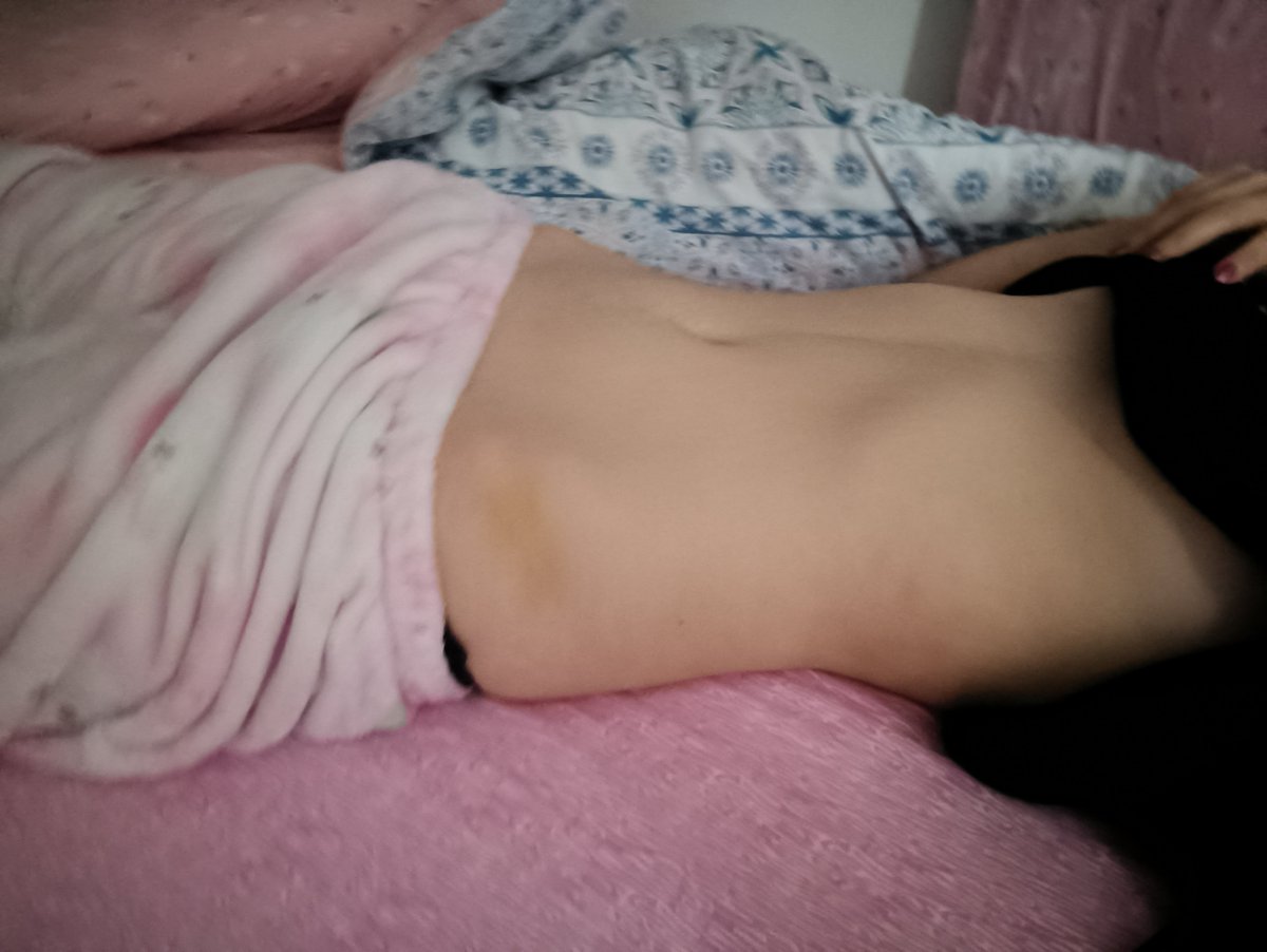 shepyPJigoku's tweet photo. One week difference each i don't even know how much i weigh I don't give a gaf im fat looking like this even if i was 1.2kg https://t.co/luqYQix8Sg