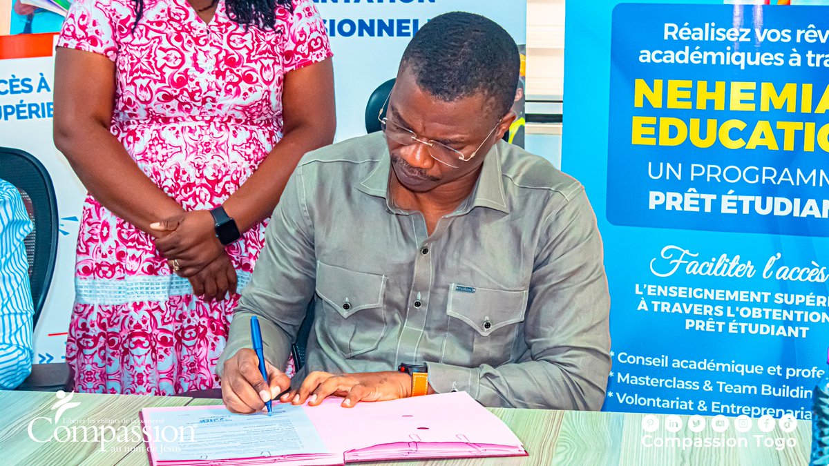 CompassionTg's tweet photo. Cette convention offre une réduction conséquente sur les frais de formation à tous jeunes du programme.  L'ESSIG est le 28è partenaire de Compassion sur le volet de la formation supérieure.  

#nehemiaheducation 
#CDEJ 
#Compassiontogo https://t.co/XZ7MmbFw3h