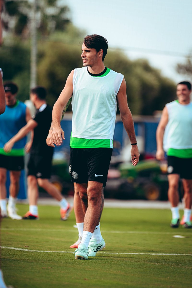 elchecf tweet picture
