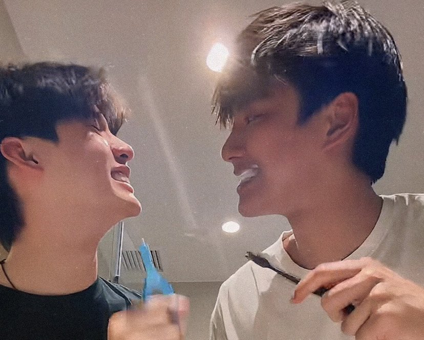 yubi_oh's tweet photo. HEHH OHMING INI TUH APA SIH NAMANYA KALO BUKAN PACARAN????? 
@ohmpawatt @ingasavanund #ohming https://t.co/lA3CL6e7wY