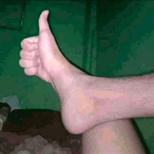 KotoriHikari's tweet photo. Dejé descongelando un pollo y cuando lo fui a agarrar  se me cayó todo el juguito crudo sobre la media del pie https://t.co/xQonNXTVHt