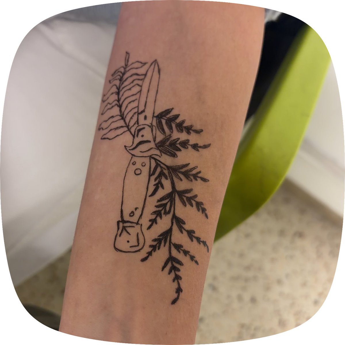 user03102006's tweet photo. Chicos voy a aprender a tatuar xd https://t.co/uBAVWHMCfC