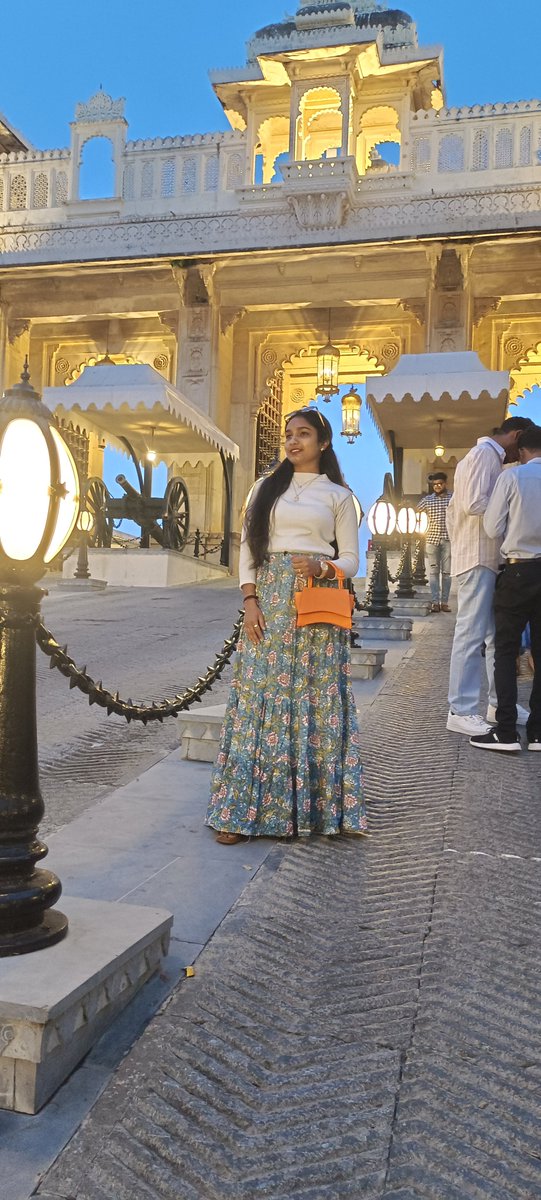 priyankameena71's tweet photo. 🫰🫰
#udaipurvibes #indiapicture 
#udaipur https://t.co/EkLvZxra2k