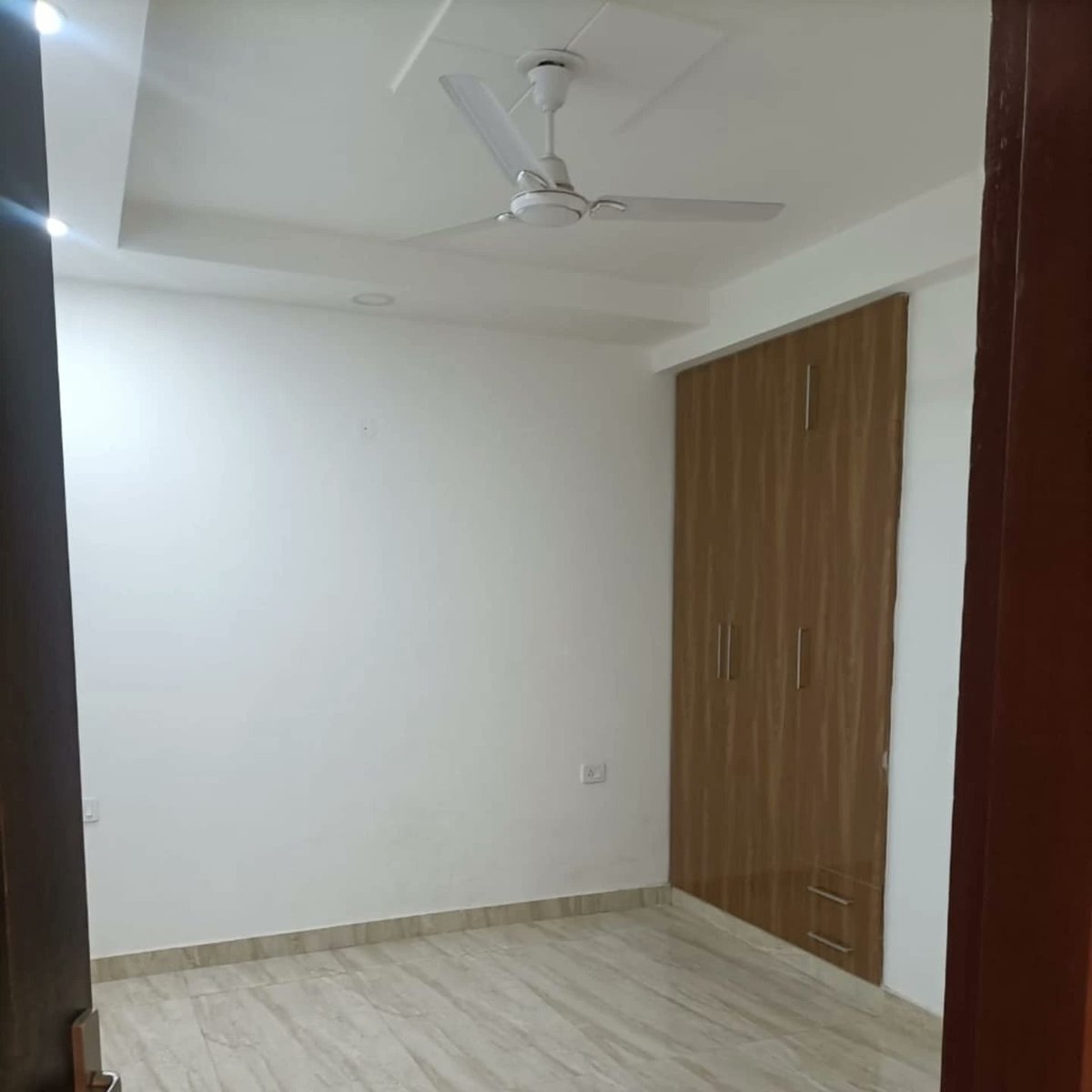 NobukoMarcwxq's tweet photo. 3BHK flat available for rent in Panchsheel Vihar, a prime South Delhi location. Fully furnished with a modular kitchen, wardrobes, lift, car parking, excellent ventilation, security, and nearby markets and amenities. Perfect for luxury living. https://t.co/noUdyTxdPT