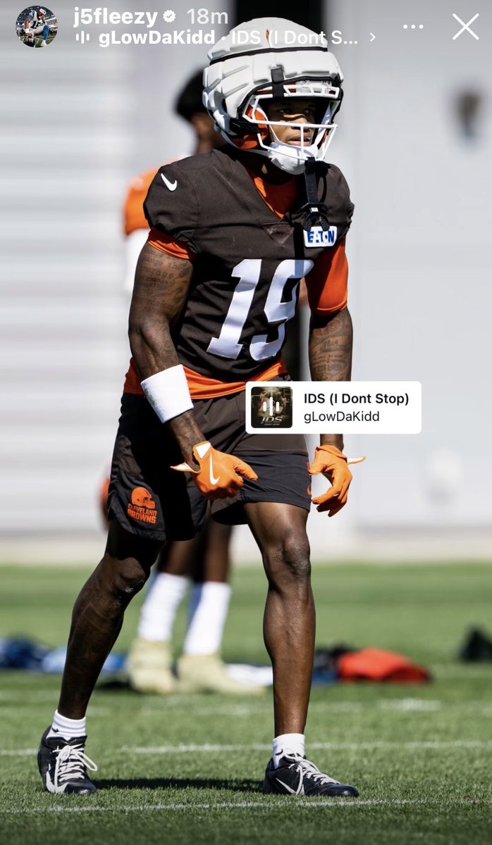 keepitbuffs's tweet photo. 🔥🤐⏳ #NFLBuffs #UpTheSko https://t.co/Sv8JXtSzR0
