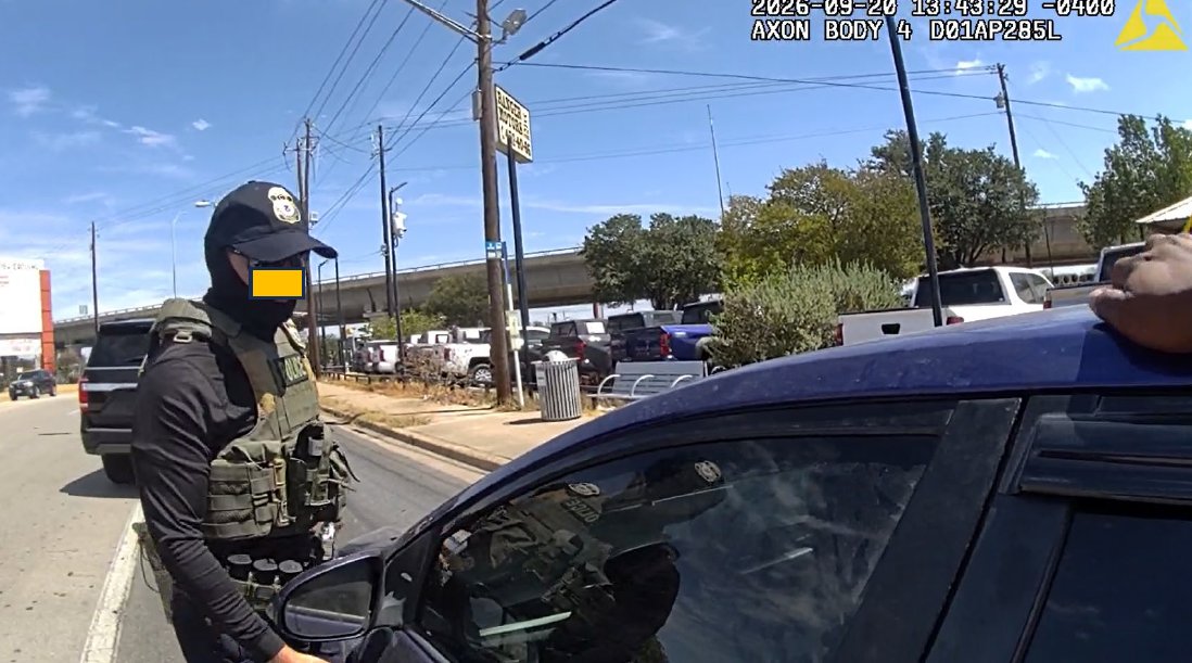 andrewlamparski's tweet photo. Court documents allege Wilber Rafael Garcés Pérez struck an ICE officer with his mirror and led officers on a pursuit.

These body-worn camera stills are included in the document: https://t.co/qyRwpaKEqh
