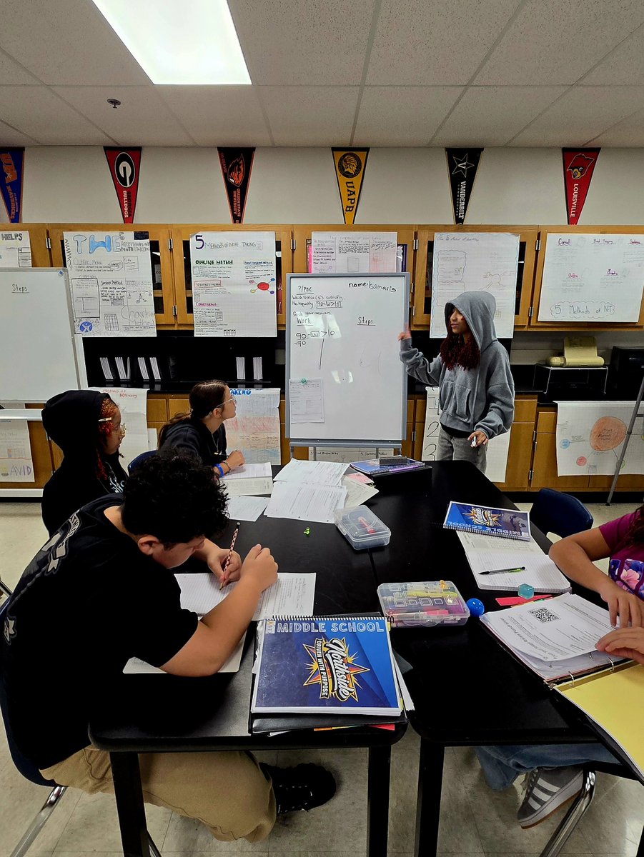 ZachryAVID's tweet photo. It's taken us a bit but student-led tutorials are underway!
#TheTutorialProcess #StudentLedLearning https://t.co/y0YNxTpVZ7