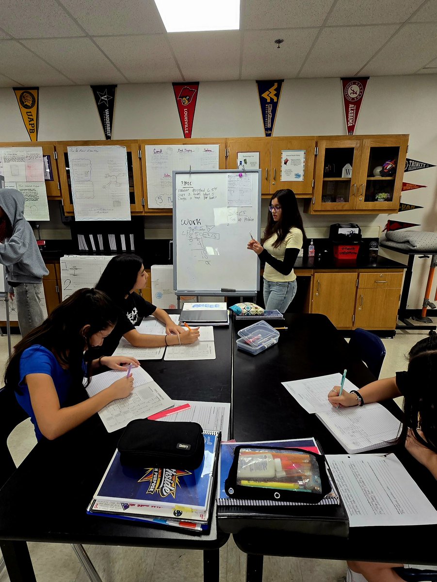 ZachryAVID's tweet photo. It's taken us a bit but student-led tutorials are underway!
#TheTutorialProcess #StudentLedLearning https://t.co/y0YNxTpVZ7