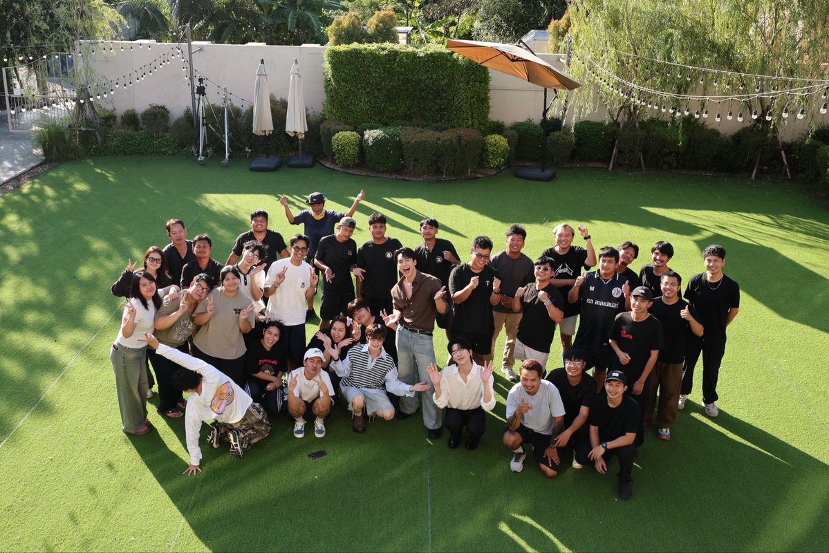 YourThirdSeries's tweet photo. ที่สามของเธอ Your Third Series 🌳🍊

Q18 เลิกกองแล้วคร้าบบบ 🎬✨

ก่อนจะกล่าวคำอื่นใด ต้องขอขอบคุณ ชาวไร่ ชาวเกาะ ทุก ๆ ท่าน ที่คอยสนับสนุนและส่งกำลังใจให้พวกเราตั้งแต่วันแรกจนถึงวันนี้นะคร้าบ 🙏🏻🥺

วันนี้คิวสุดท้ายก็มาถึง พวกเราทีมนักแสดงและทีมงาน “ที่สามของเธอ Your Third Series” ขอประกาศปิดกล้องอย่างเป็นทางการคร้าบบบ! ✨

ขอบคุณที่ชื่นชอบและรัก ‘ที่สามของเธอ’ ไปด้วยกัน แม้ในที่สุดเราต้องเอ่ยคำลา แต่ขอบคุณที่ให้พวกเราได้เป็นส่วนหนึ่งที่สร้างรอยยิ้มให้ทุกคนเสมอมานะคร้าบ 🧡

Your Third Q18

#ปิดกล้องที่สามของเธอ