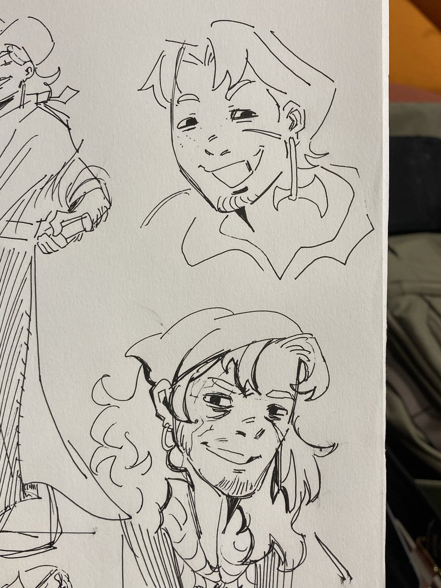 Mac_in_a_suit's tweet photo. Every time I draw early campaign chibo next to late campaign chibo I die a little bit https://t.co/c2FtKyNz0e