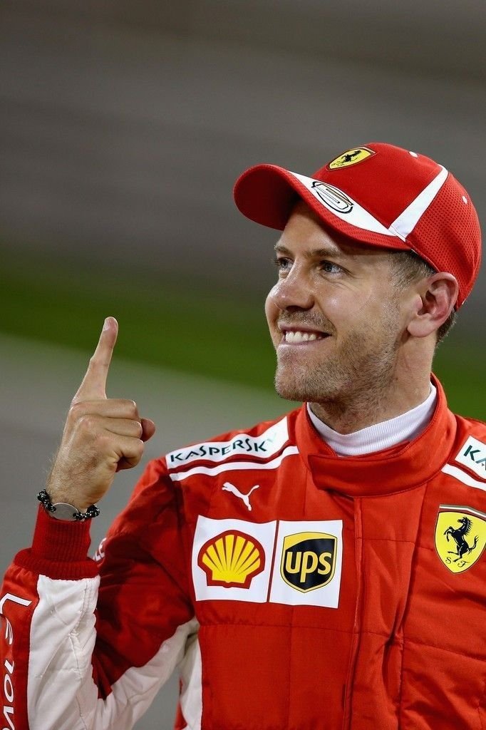charleslegag's tweet photo. get to know me (f1 edition) 🤧🤧🤧

- WDC in my birth year 
- birth month (eu e o arvid fazemos aniversário quase no mesmo dia 😀)
- fav retired driver 
- my age https://t.co/nJMKNk9efP
