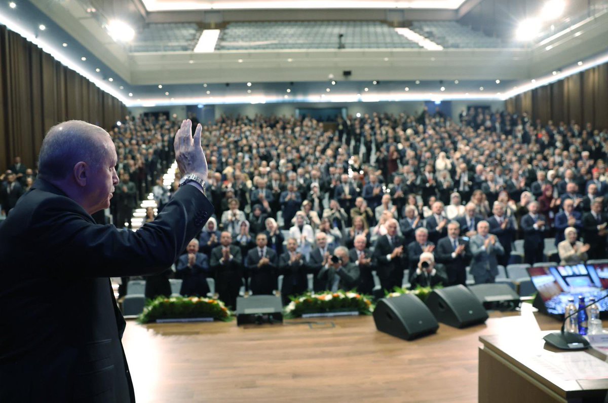 OZLEM_CERCIOGLU's tweet photo. Genel Başkanımız ve Cumhurbaşkanımız Sayın Recep Tayyip Erdoğan’ın liderliğinde Genişletilmiş İl Başkanları Toplantımızı gerçekleştirdik.

Milletimize ve kentlerimize hizmet etme yolunda, güçlü ve kararlı bir şekilde daha fazla çalışmaya, vatandaşlarımızı hizmetle buluşturmaya devam edeceğiz.

@RTErdogan 
@Akparti