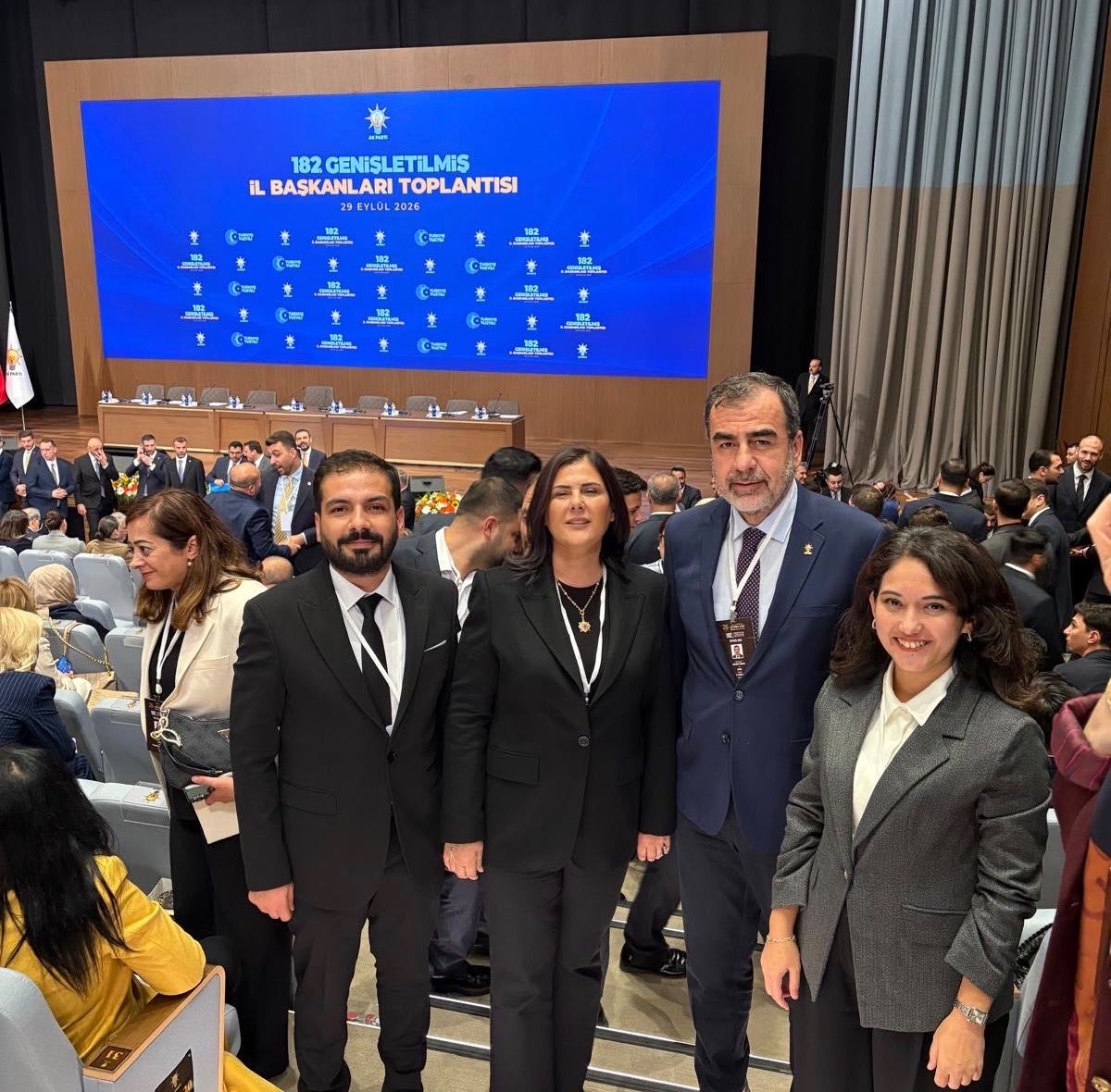 OZLEM_CERCIOGLU's tweet photo. Genel Başkanımız ve Cumhurbaşkanımız Sayın Recep Tayyip Erdoğan’ın liderliğinde Genişletilmiş İl Başkanları Toplantımızı gerçekleştirdik.

Milletimize ve kentlerimize hizmet etme yolunda, güçlü ve kararlı bir şekilde daha fazla çalışmaya, vatandaşlarımızı hizmetle buluşturmaya devam edeceğiz.

@RTErdogan 
@Akparti