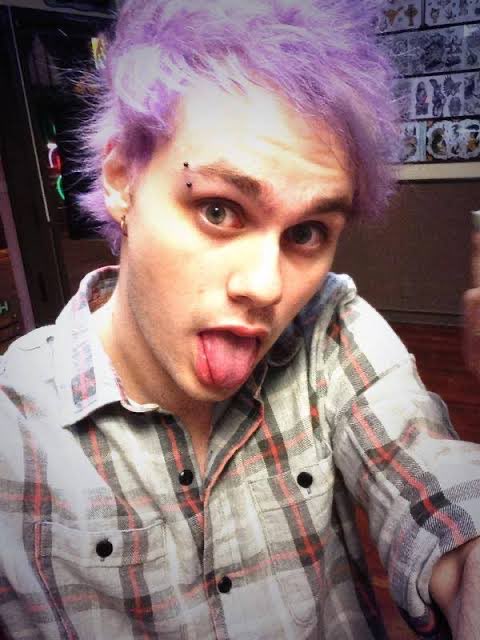 loverofminecth's tweet photo. i think michael’s eyebrow piercing deserved more hype. i don’t care if it was hanging on by a thread. you can’t silence me anymore i have to speak my truth https://t.co/6PaRPVcA3D