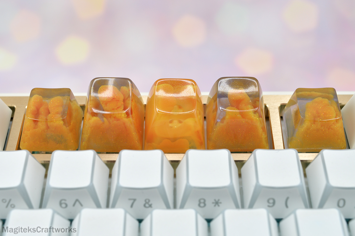Magitek__Knight's tweet photo. Today's keycaps - Orange Cloud~ Oem and SA Row 4 ⭐https://t.co/XiB4LfOCAM  

[ #art #keycap #keycaps #keyboards #crafts #resinart  #SAkeycaps #OEMkeycaps #Magitekart ] https://t.co/u15JNYN2CI
