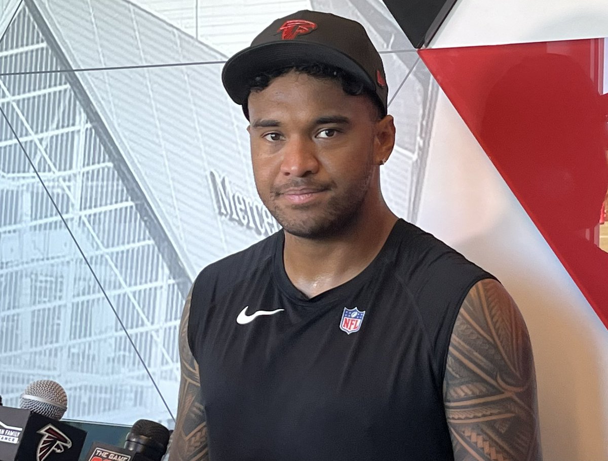 BowTieSportsGuy's tweet photo. #Falcons QB Tua Tagovailoa said his oblique injury was unrelated to the back injury he had at the start of training camp. https://t.co/pCzfixSLOs