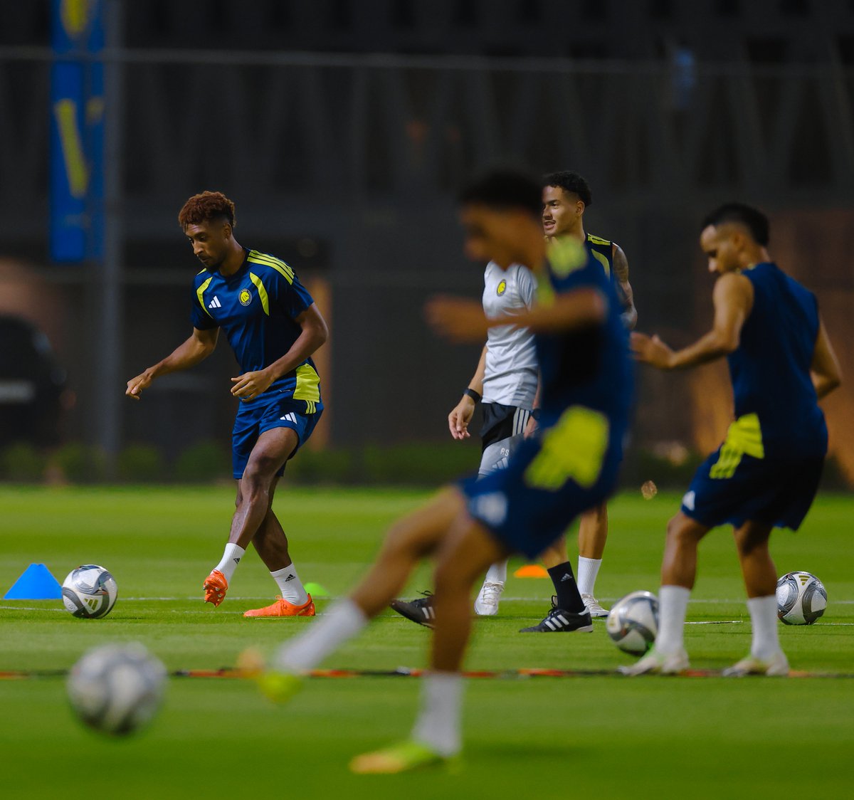 AlNassrFC's tweet photo. يـومٌ جديـد .. نواصـل فيه العمـل ✅ https://t.co/4eFJRVngNO