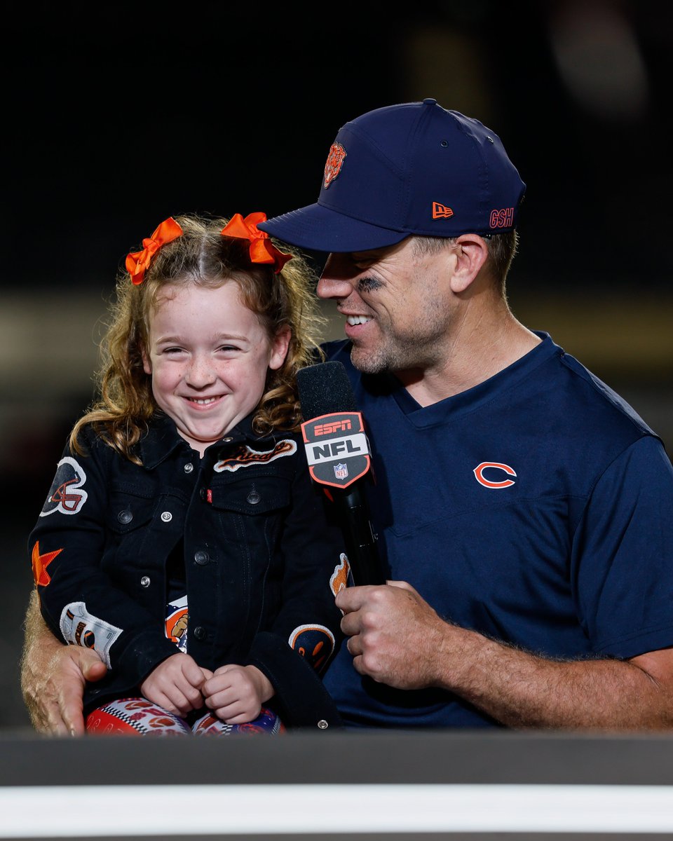 ChicagoBears's tweet photo. The ultimate girl dad 🫶 https://t.co/uYiXzkfZyG
