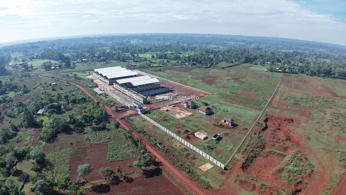 ray_omollo's tweet photo. With agriculture supporting the livelihoods of a large share of Busia's population, the operationalisation of the Nasewa County Aggregation and Industrial Park (CAIP) is set to inject new value into the local economy. 

Jointly funded by the National and County Governments, the park advances the Bottom-Up Economic Transformation Agenda (BETA) by bringing aggregation, processing and value addition closer to farmers.

The facility is nearing completion, with eight godowns comprising aggregation centres, value-addition units and cold-storage facilities, alongside an administrative block and power house. 

Processing equipment for cassava and edible oils will be installed upon handover, creating a platform for farmers to access structured markets, reduce post-harvest losses and earn more from their produce.

The park will support key value chains including cassava, edible oils and cotton, while creating jobs and opportunities across farming, processing, transport and trade. 

Its integration with the wider industrial corridor is expected to deepen Busia's participation in regional and international markets.

Implementation is being coordinated with the State Department for Internal Security and National Administration to strengthen security, inter-agency coordination and community engagement around the emerging industrial hub, restoring investor confidence in the region and country at large.