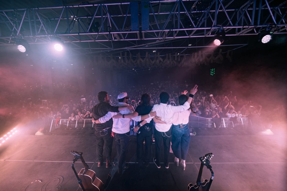 losfestivalers's tweet photo. Festejamos el cumpleaños del "Blanco Fácil" de @chetesgarza en el Pabellón Oeste
📷 @liliestrada_mx
#chetes #photoconcert #photo #Conciertos #concierto https://t.co/Pb0vP7cTsf