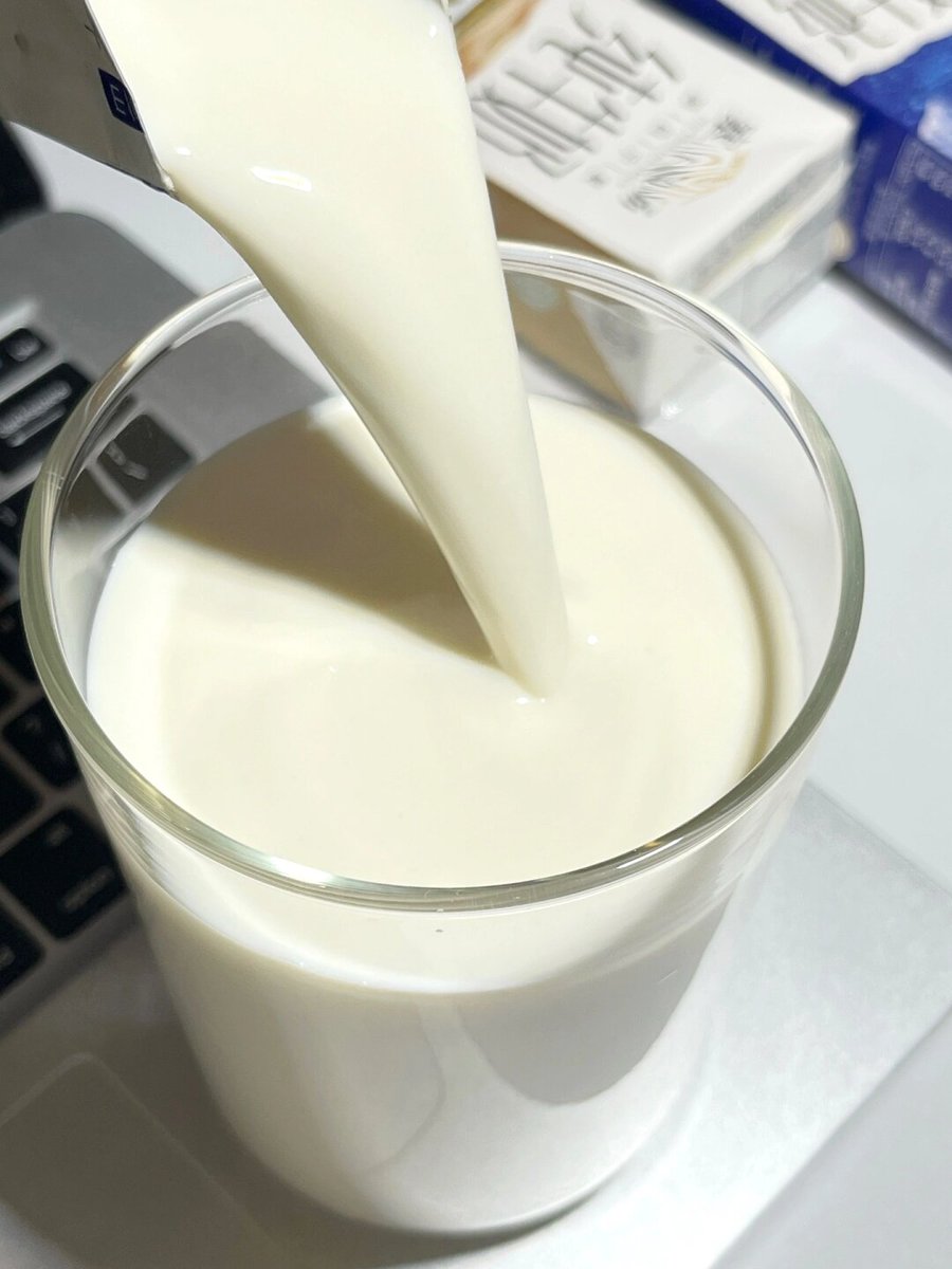 7954quix528's tweet photo. [I sneaked a sip of the creamy, mellow milk during the gap—so satisfying!]， https://t.co/QG5RIAtRe4