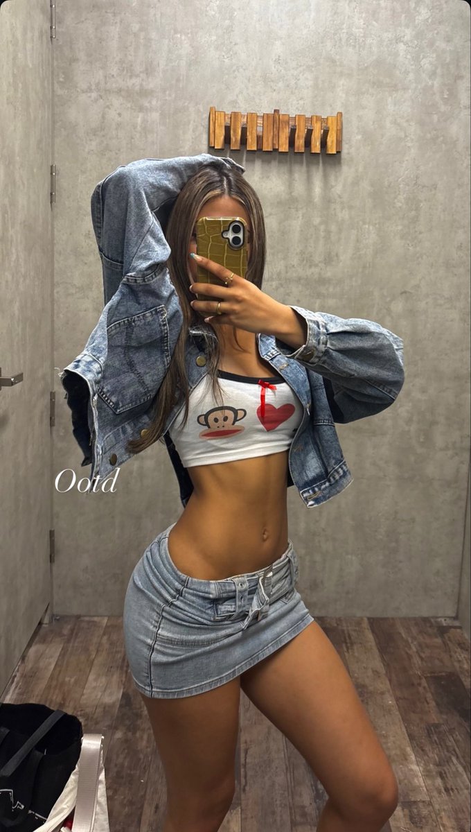 browngirlfever's tweet photo. #brown #nri #indian #desi #bikini #body https://t.co/OpN6cBdfLi