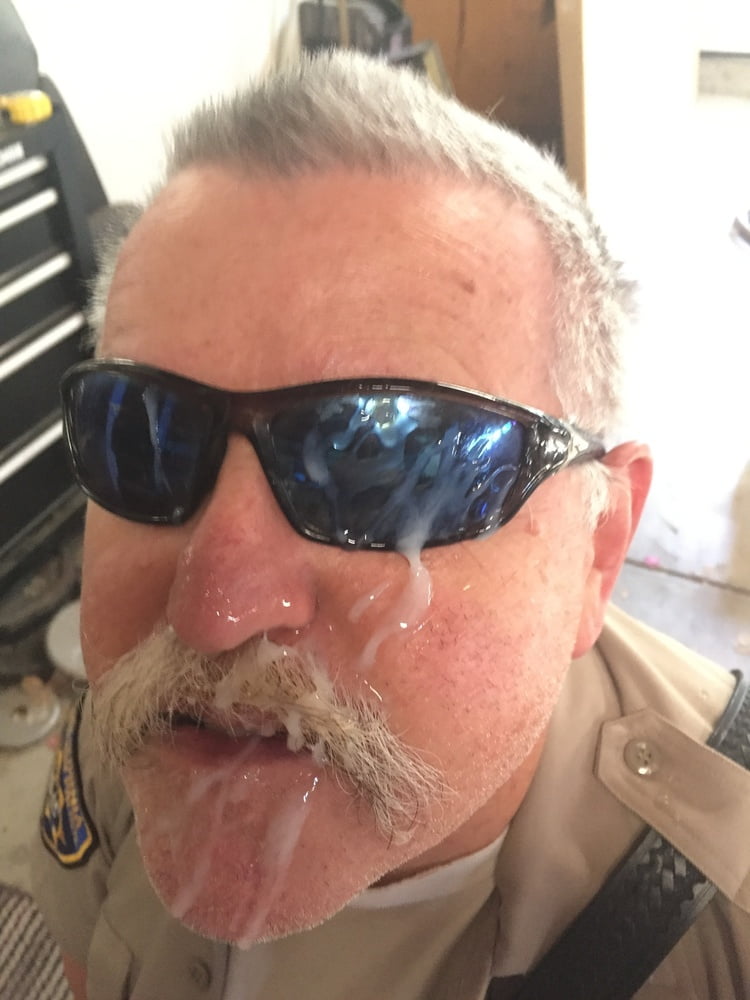 cophawk's tweet photo. @TheMilkBull Holy fuck, dude! You need to shoot a load on my face while I'm in uniform sometime! https://t.co/qSSXMDYghV