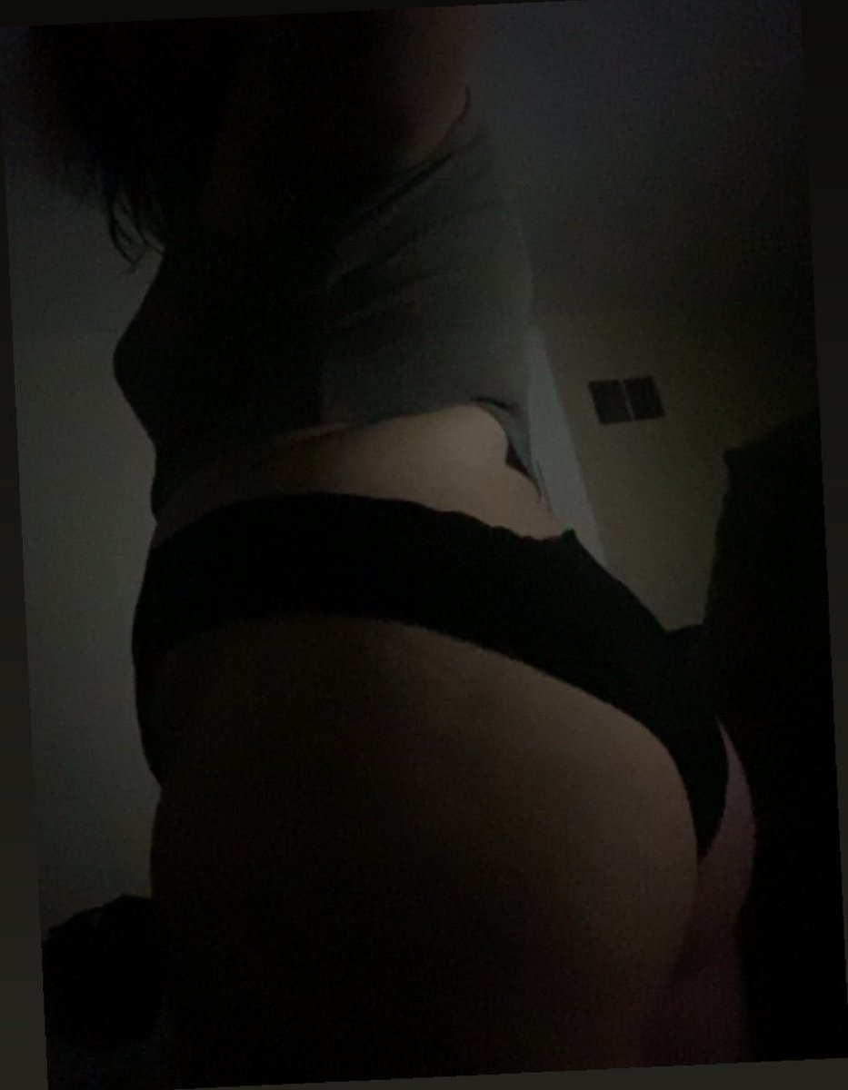 TaterTotGirl21's tweet photo. 💜 looking for moots 🖤

 ⋆ ★  29, she/her
 ⋆ ★ Demi/Lesbian
 ⋆ ★ Annoying af
 ⋆ ★ I am terrible at posting
 ⋆ ★ Certified yapper
 ⋆ ★ Chubby &amp; stubby
 ⋆ ★ Fat ass &amp; tiny tiddies

18+ MDNI!

💜 &amp; retwt for moots

#nsfwtwt https://t.co/7uDbrhur8Z