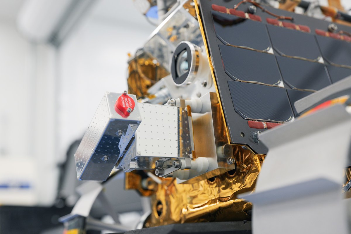 FireflySpace's tweet photo. Say hello to RTx 👋🏼 

RTx is a ground-penetrating radar transmitter on the @MBRSpaceCentre's Rashid Rover 2. 
 
Flying aboard our Riders 2 the Dark mission, RTx will transmit signals that can probe up to 100 meters below the Moon’s surface. 

These signals will be received by @NASA's LuSEE-Night instrument on our Blue Ghost lander, helping scientists better understand the history and presence of minerals on the Moon. 

RTx is a collaboration between Brookhaven National Laboratory, Heliospace Corp. and Southwest Research Institute.