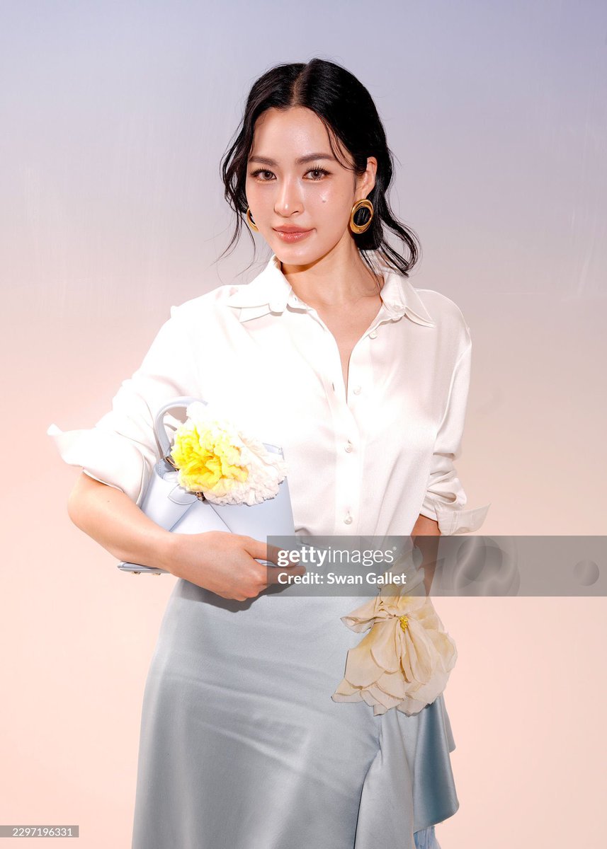 recyclebiin's tweet photo. ไม่เคยตาย getty images เว่ออออ หน้าสวยโคตรๆๆๆ

LINGORM BA DIOR AT PFW
#DiorSummer27xLingOrm
#LinglingKwong 
#DiorSummer27 #PFW https://t.co/Nz529XvJp6