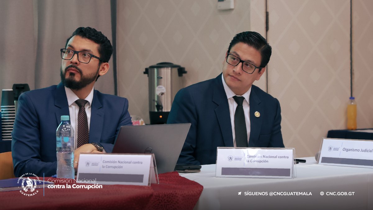 CNCguatemala's tweet photo. ✨ Del 21 al 24 de septiembre, Guatemala fue parte de la Sexta Ronda de Evaluación y Seguimiento a las recomendaciones de la Tercera Ronda del Mecanismo de Seguimiento a la Implementación de la Convención Interamericana contra la Corrupción - MESICIC.

🏛️ El proceso reunió a las entidades de Estado responsables de implementar las recomendaciones de la Convención Interamericana contra la Corrupción, así como a organizaciones de la sociedad civil. Las sesiones fueron lideradas por la CNC y el director ejecutivo Julio Flores, quien es también presidente del mecanismo anticorrupción para el periodo 2026-2027.

📊 Durante las jornadas, los Estados pares de Chile y Ecuador evaluaron los avances, resultados y desafíos de Guatemala en materia de prevención y combate de la corrupción.

⚖️ Las sesiones abordaron temas como el secreto bancario, el enriquecimiento ilícito, la prevención del soborno de funcionarios públicos, la denegación de beneficios fiscales y la extradición, entre otros.

🫱🏼‍🫲🏽 Desde la Comisión Nacional contra la Corrupción acompañamos este proceso, promoviendo la coordinación entre las instituciones participantes y el intercambio de información para dar seguimiento a los compromisos asumidos por Guatemala.

#BitácoraCNC