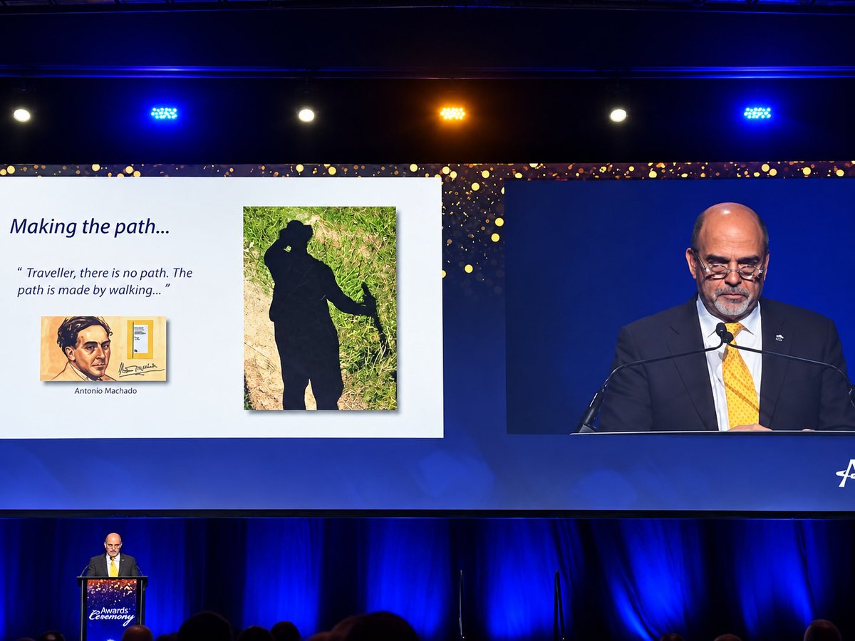 YomnaMKh's tweet photo. Dr. Hamdy, an Alexandria University 🇪🇬 graduate, has an inspiring story. 
It took three attempts to secure funding for the PROTECT study, which helped shape our understanding of early prostate cancer.

Some things in life are worth fighting for!
#ASTRO26 https://t.co/4YwluKqXfc