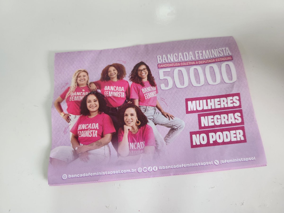 cassandraechoes's tweet photo. @cortezpsol gnt o verso do panfleto é da bancada feminista ok!!!! é q eu achei mt engraçado ter pegado o panfleto do lado errado https://t.co/JXkyqzpUXx