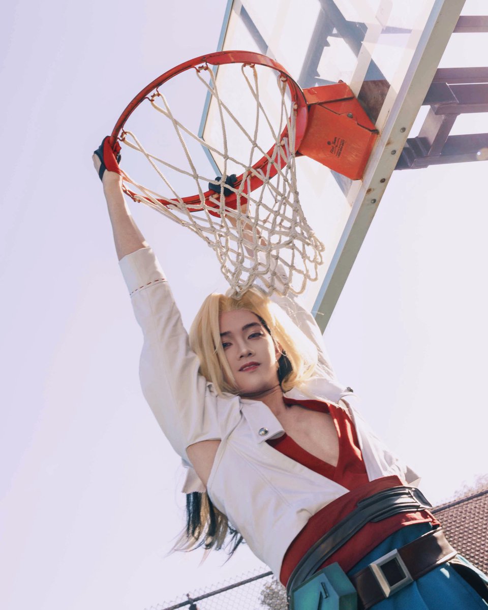 FutariCosplay's tweet photo. HEARTSTEEL &amp; TRUE DAMAGE in the big 2026??! 
This means NA is gonna make Worlds Finals right? 🥳

📸: @photos.by.yilun 
#heartsteel #yone #leagueoflegends #leagueoflegendscosplay @riotgamesmusic @LeagueOfLegends https://t.co/7KGGFvS1cl