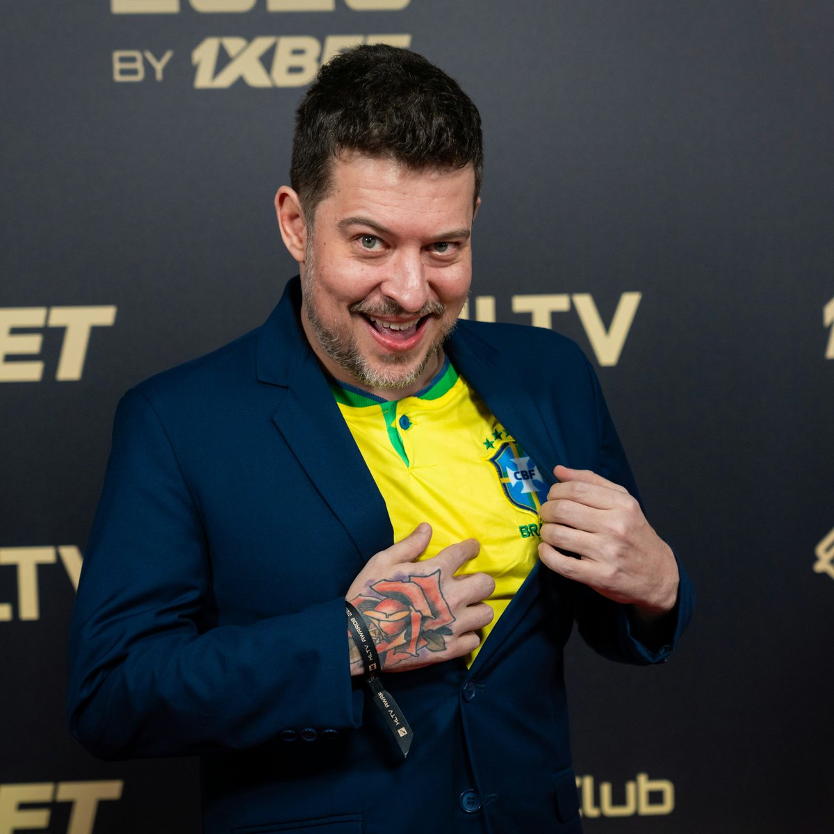 HLTVawards's tweet photo. The night @cogucs became a Hall of Famer 📸 https://t.co/ikemnBGBiD