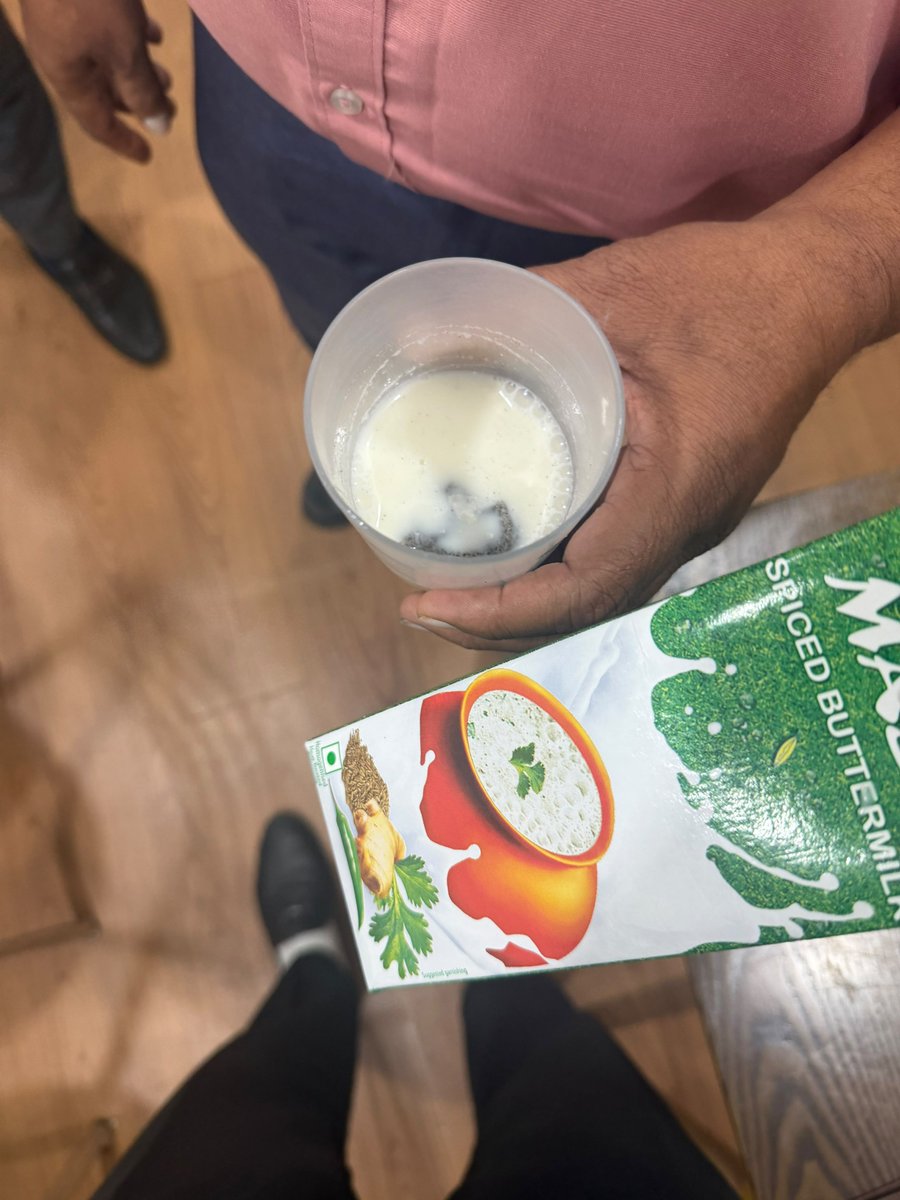 padamsingh10's tweet photo. @Amul_Coop found black gold in Amul buttermilk pack. Bought online. @letsblinkit @Tukaram_IndIAS @fssaiindia https://t.co/GDbCGiwrba