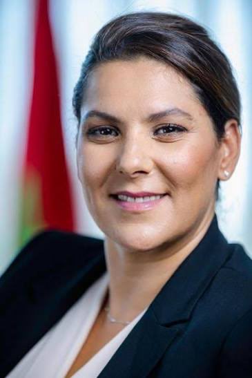 Nayette1209's tweet photo. 🇲🇦 Une femme à la tête du gouvernement marocain. Une première historique.

Fatima Ezzahra El Mansouri vient d’être nommée cheffe du gouvernement par le Roi Mohammed VI.

Une nouvelle page s’ouvre pour les femmes dans le leadership politique au Maroc. https://t.co/QYWg7YmBey