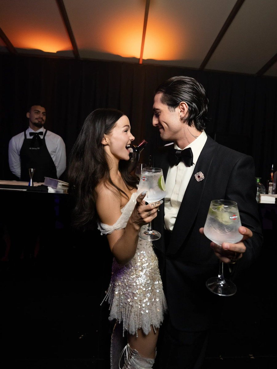 loverainat's tweet photo. the hottest married couple alive https://t.co/g46uH7SFiQ