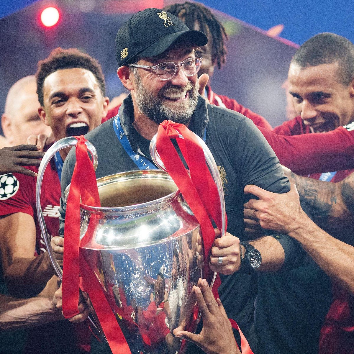BackseatsmanLFC's tweet photo. £900m and he still won us the lot https://t.co/6mOQgIwILg