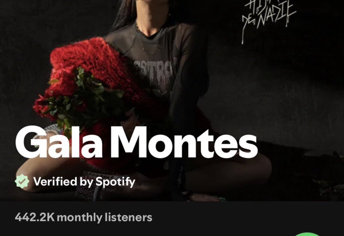 dimeperra's tweet photo. Así se ve la caída en Spotify de una “cantante” inflada con bots JAJAJAJAJAJA la gula @GalaMontes2 perdió casi 200 mil oyentes en menos de un mes.

Eso es lo que pasa cuando no hay talento, tienes que fingir polémicas, fingir números, fingir relaciones lésbicas, fingir que dejaste a tu novio, fingir TODO para que la gente crea que no estás en el flop. 🤭