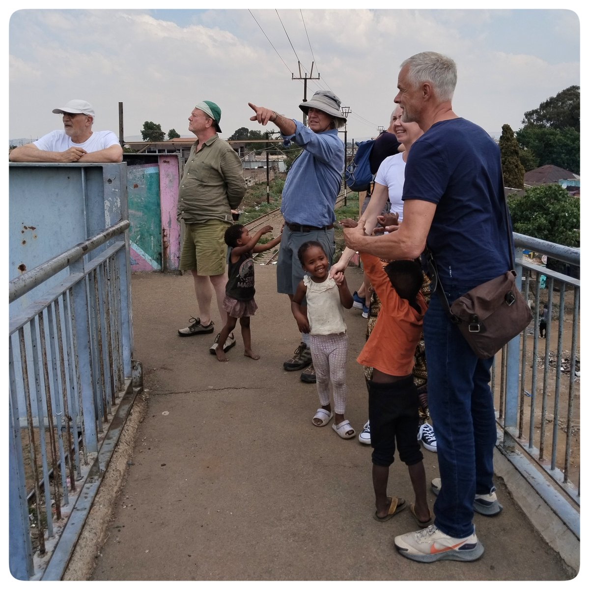 MicroAdventure5's tweet photo. S O W E T O - H A L F  D A Y - T O U R 🇿🇦🇺🇸🇳🇱🇩🇪

Such an INCREDIBLE &amp; INSPIRATIONAL day we had on Monday touring Kliptown, Soweto. Spending loads of time with kids 🧑🏽‍🦱in the streets of Kliptown.

Very ENRICHING for everyone it was!❤️💚💛🩵

Live Life Without Limits! Be Adventurous https://t.co/oQQtYl8lDd