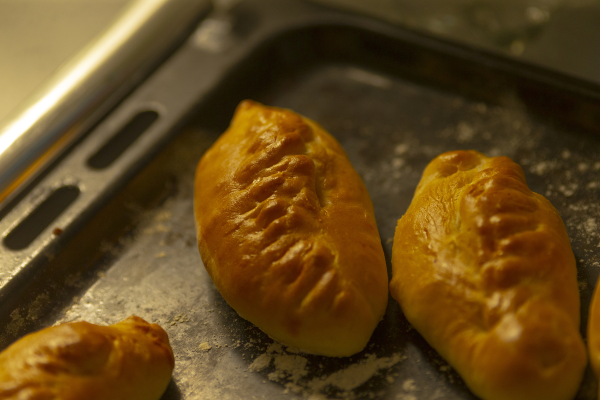 ChereGvdo's tweet photo. Hoy horneé mi primer pan de plátano con mi sobrina: masa jugosa, aroma dulce y muchas risas. El mejor postre casero, hecho con mucho amor!， https://t.co/SRZYMJjAZH