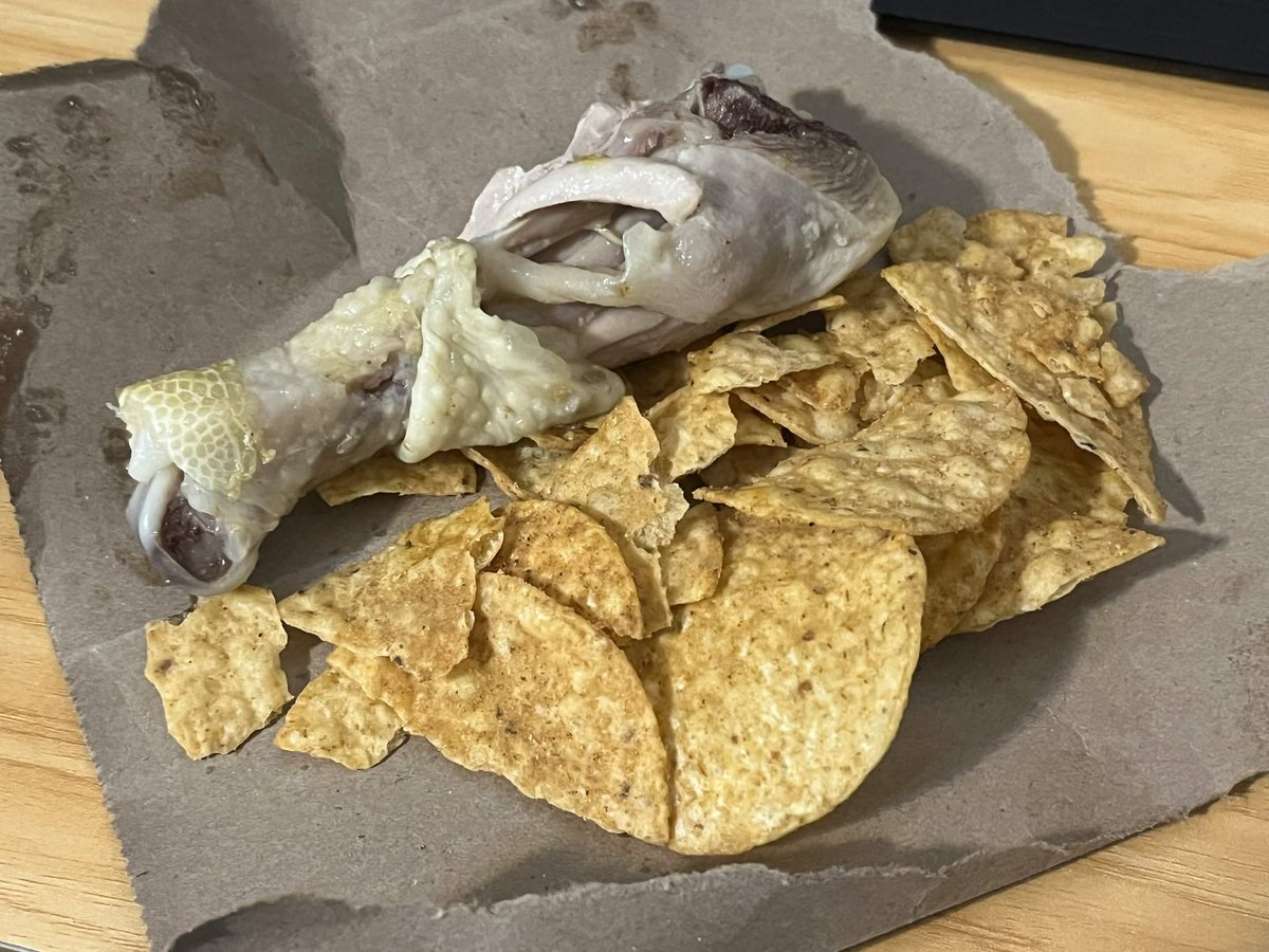 DiamondsChest's tweet photo. My friend on discord has been eating the grossest foods imaginable, and he just sent me this picture with the message “and they said white people can’t cook” https://t.co/Xa5QoWofqG